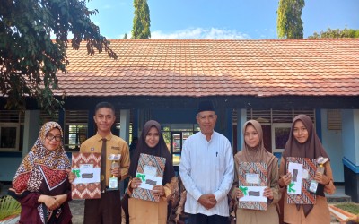 SISWA SMPS NURUL JADID RAIH JUARA DI MTQ TINGKAT Kabupaten Jakarta Pusat